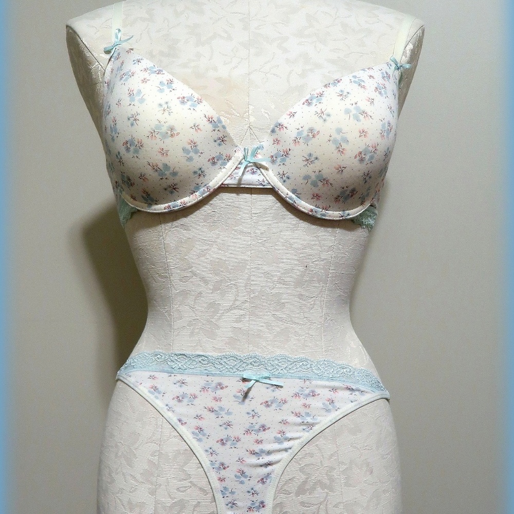 Bra and panties set